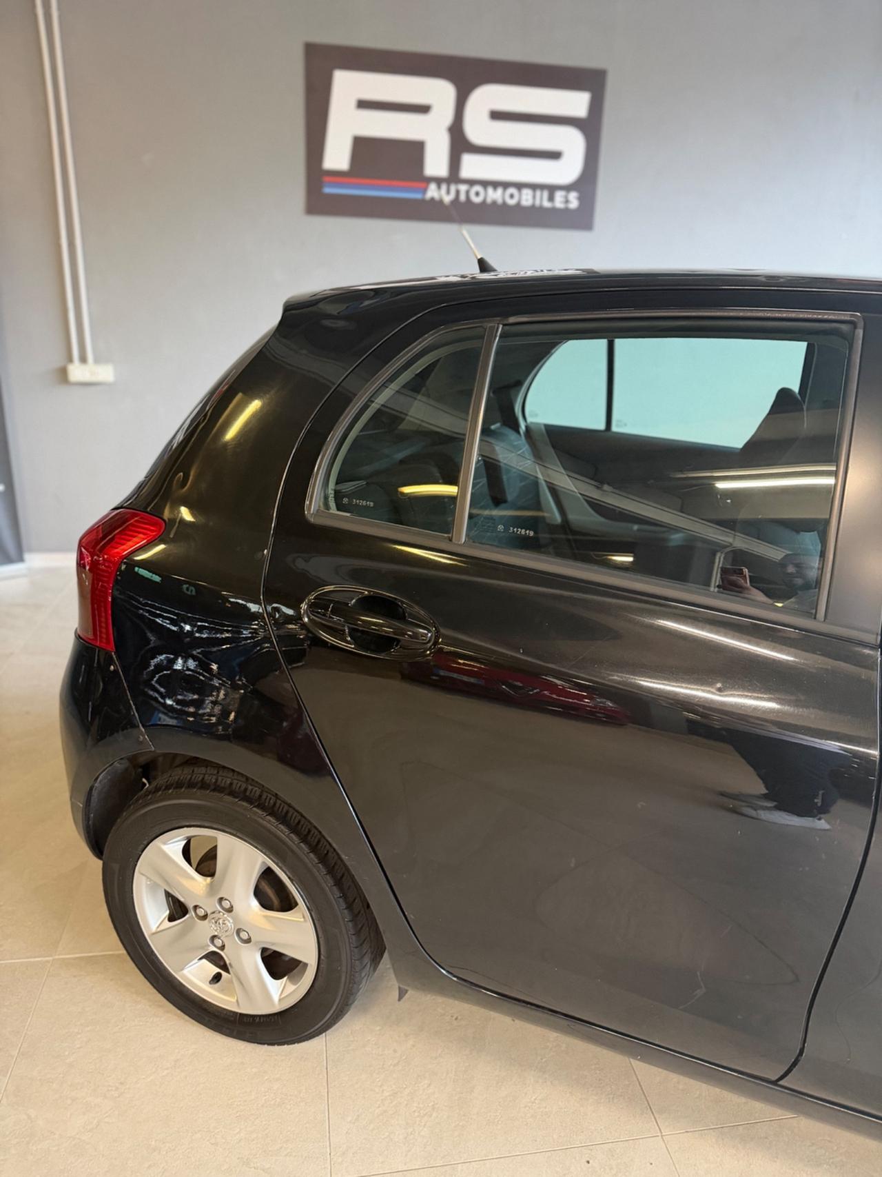 Toyota YARIS 1.4 D-4D 5P SOL KMCERT AUTOMATICA