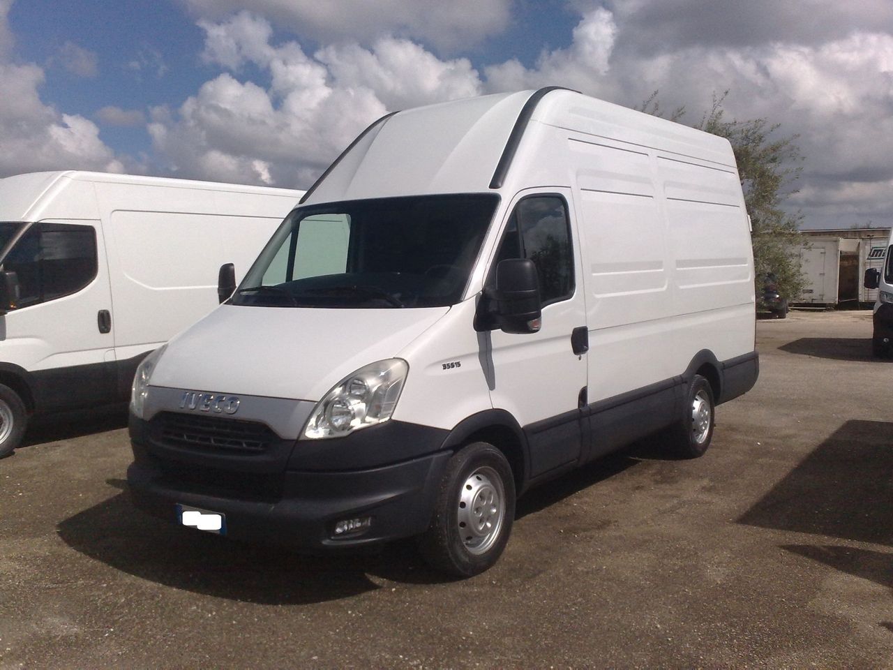 Iveco Daily 35s15 FURGONE DI SERIE TETTO ALTO - 2014