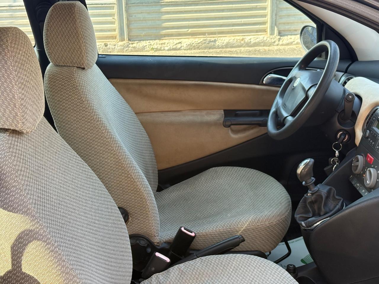 Lancia Ypsilon 1.2 Oro Bianco