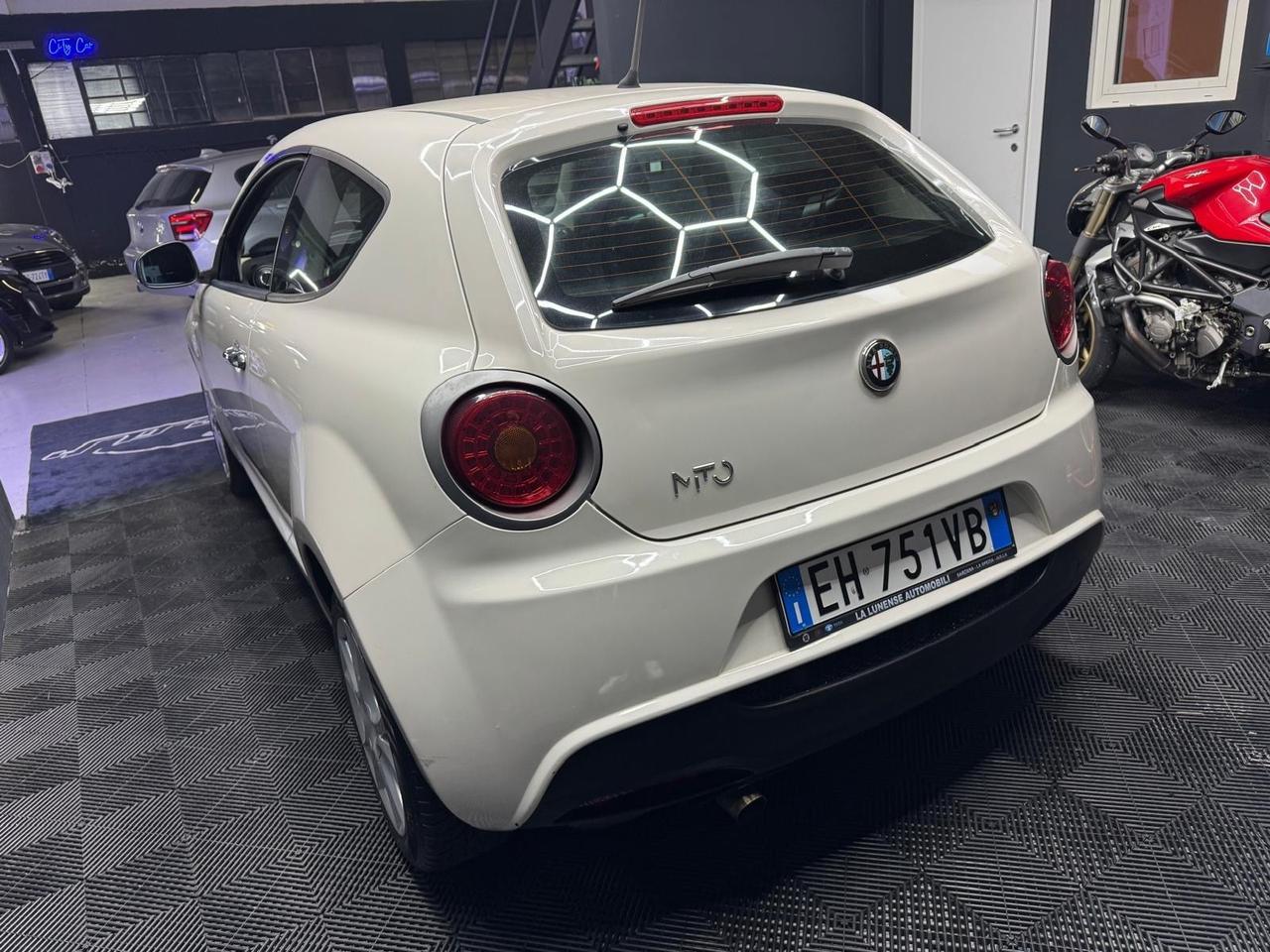 Alfa Romeo MiTo 1.4 105 CV M.air S&S Distinctive Sport Pack