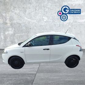 Lancia Ypsilon Ypsilon 1.0 FireFly 5 porte S&S Hybrid Ecochic Silver