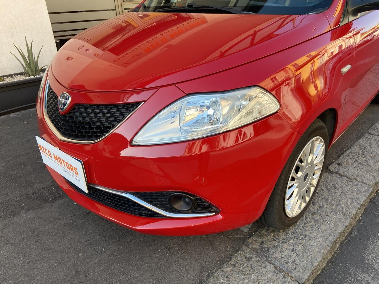 Lancia Ypsilon 1.3 MJT 16V 95 CV 5 porte S&S Silver