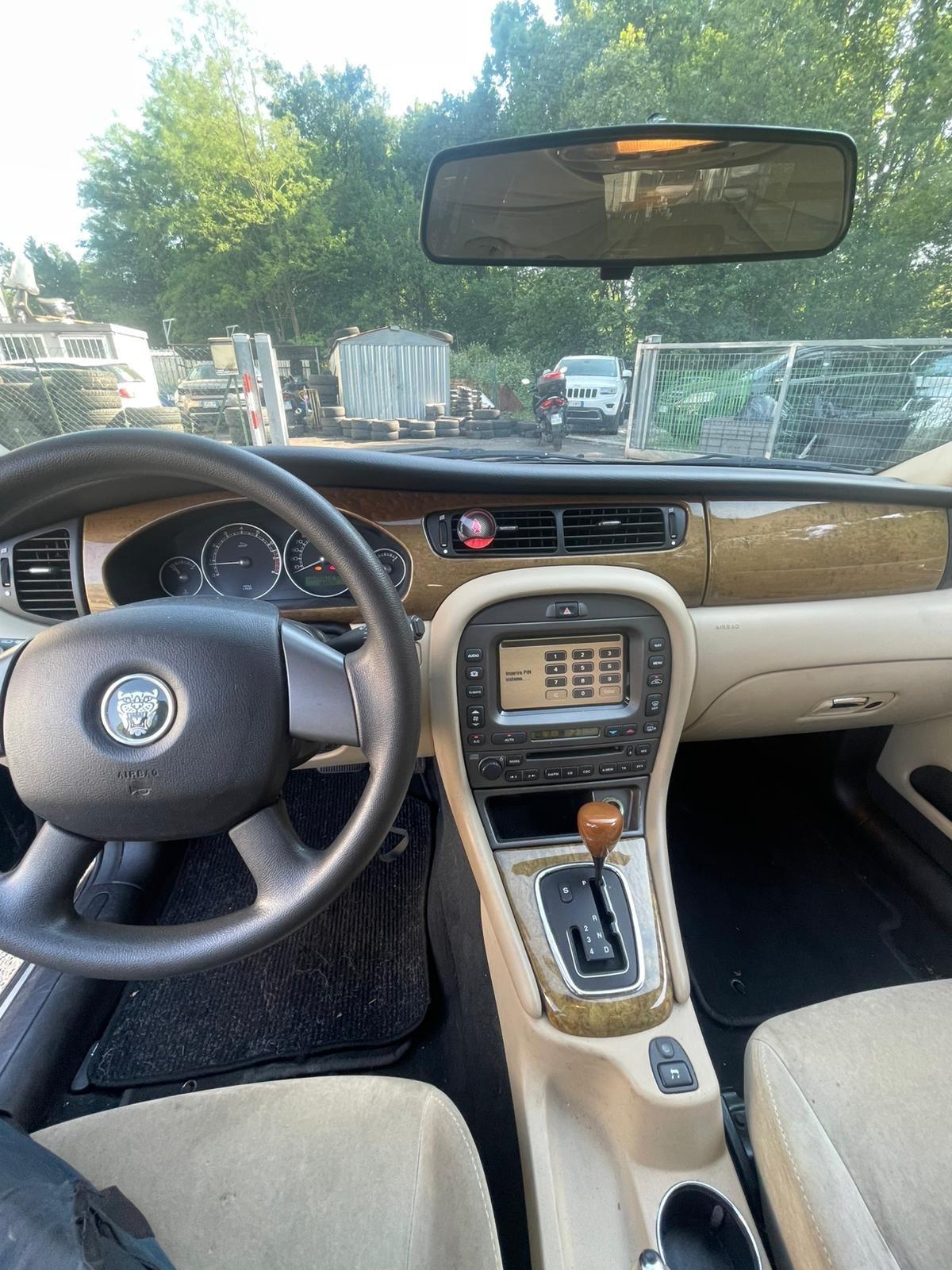 Jaguar X-Type 2 LITRI V6 24V CAT WAGON EXEC.
