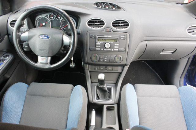 FORD Focus 2.5T (225CV) 20V 5p. ST