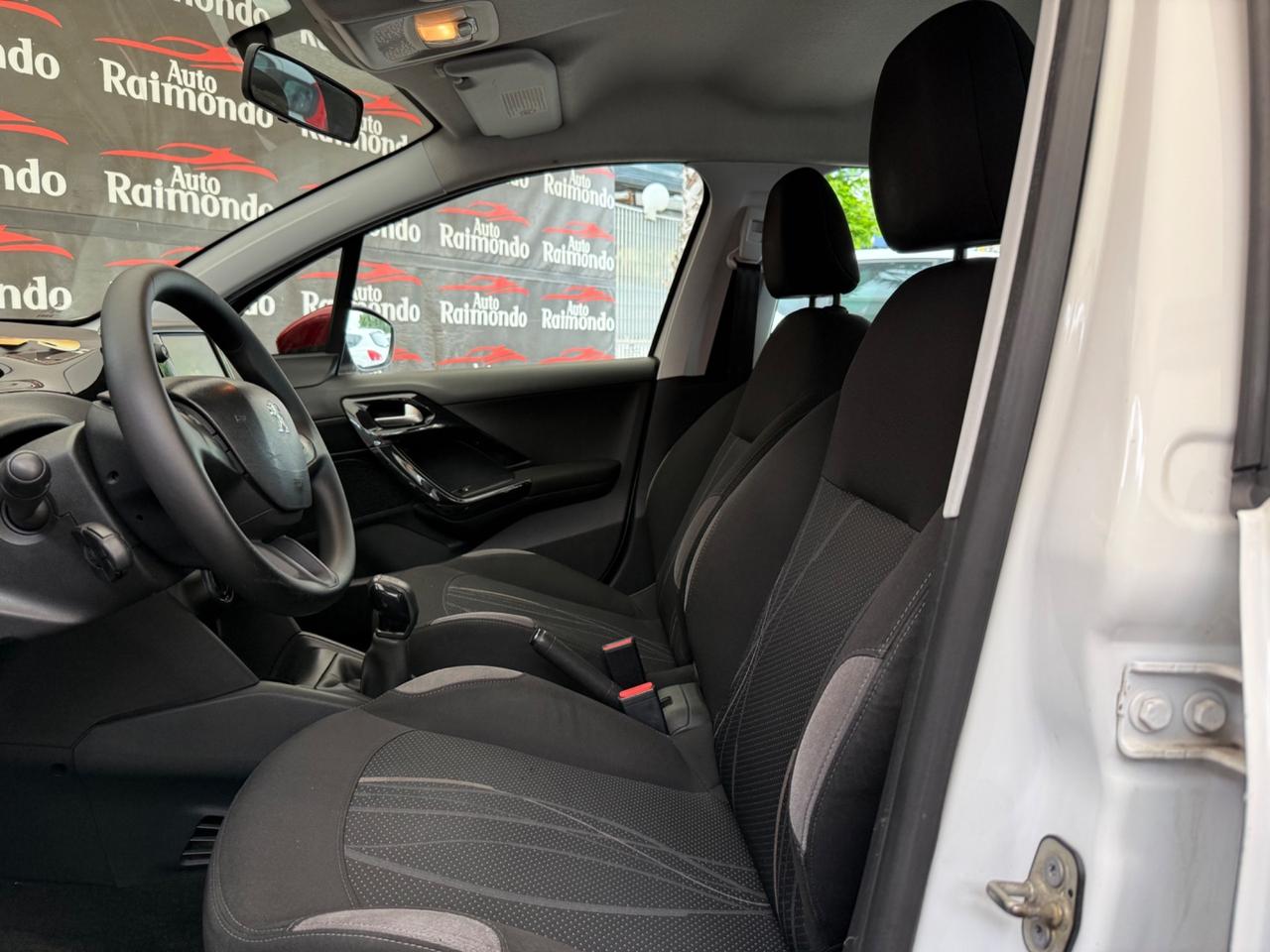 Peugeot 208 1.4 HDi 68 CV 5 porte