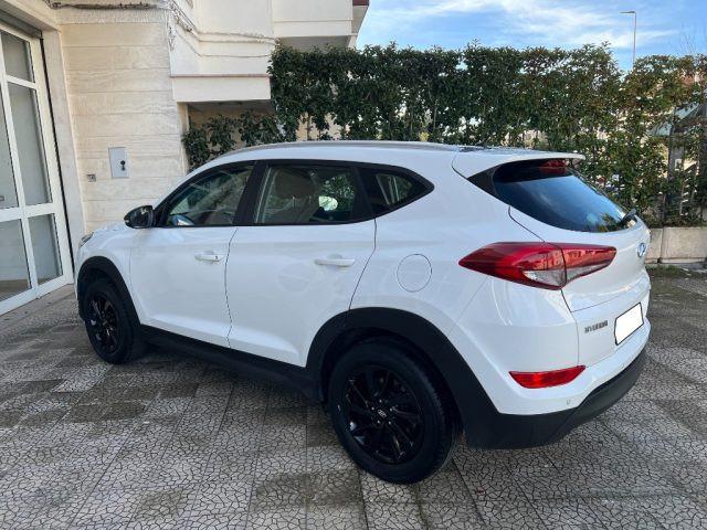 HYUNDAI Tucson 1.7 CRDi Tetto Nero