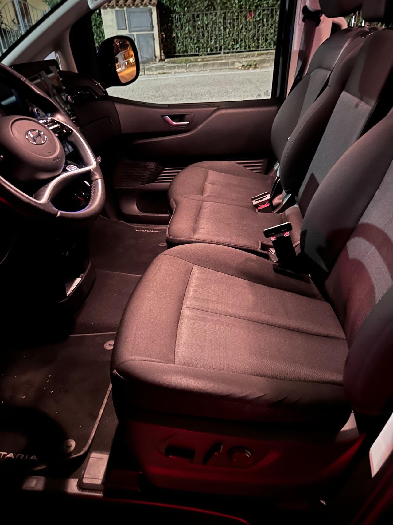 Hyundai Staria 2.2 AT 2WD 9 posti Wagon