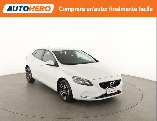 VOLVO V40 D2