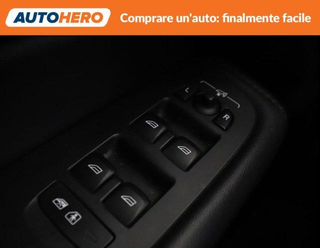 VOLVO XC60 B4 automatico Plus Dark N1