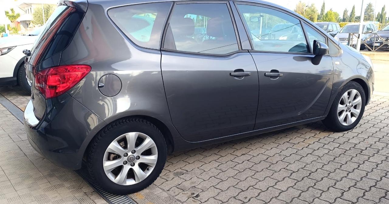 Opel Meriva 1.3 CDTI 95CV ecoFLEX Cosmo