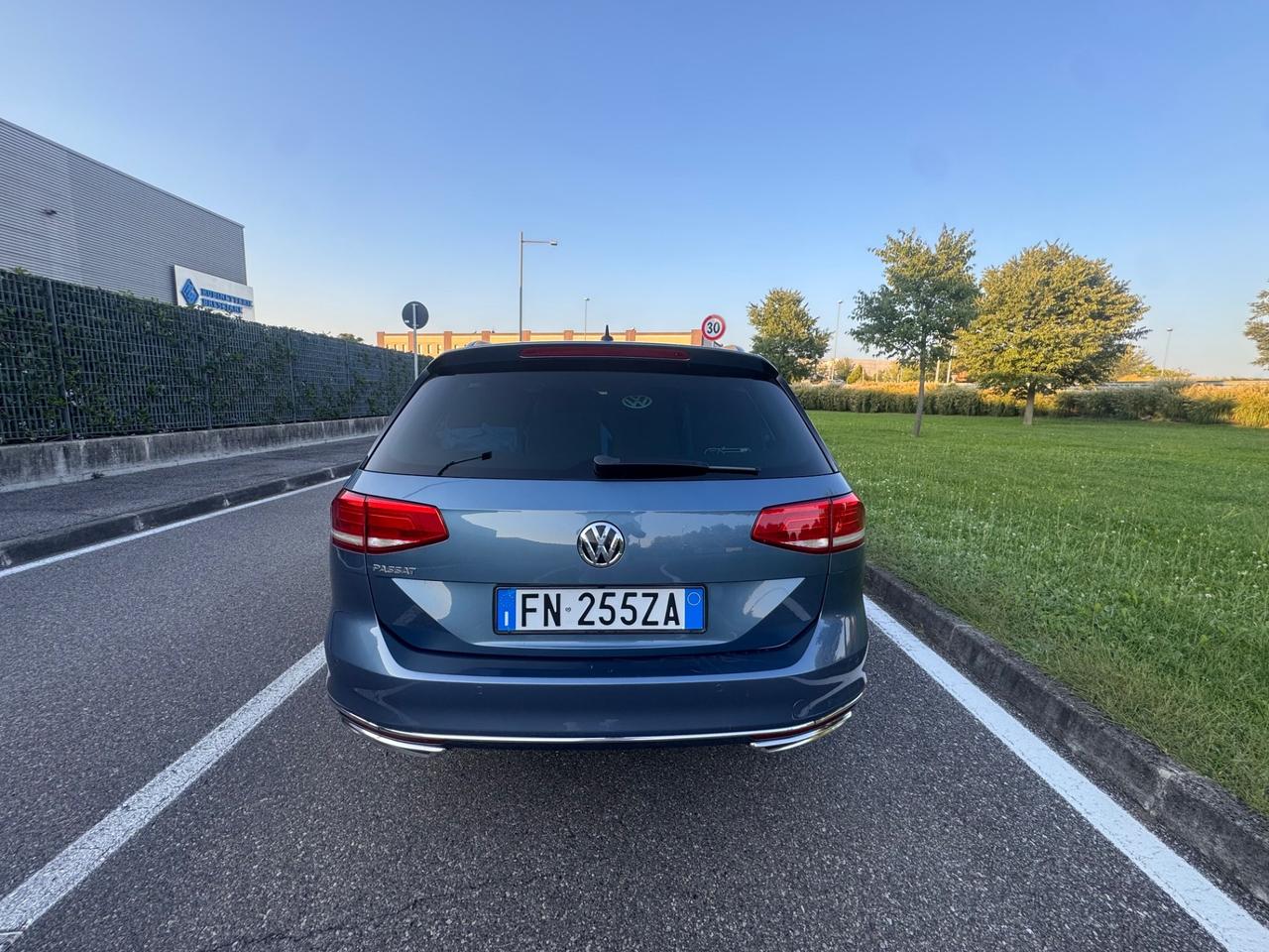 Volkswagen Passat Variant 2.0 TDI DSG Executive BlueMotion Tech.