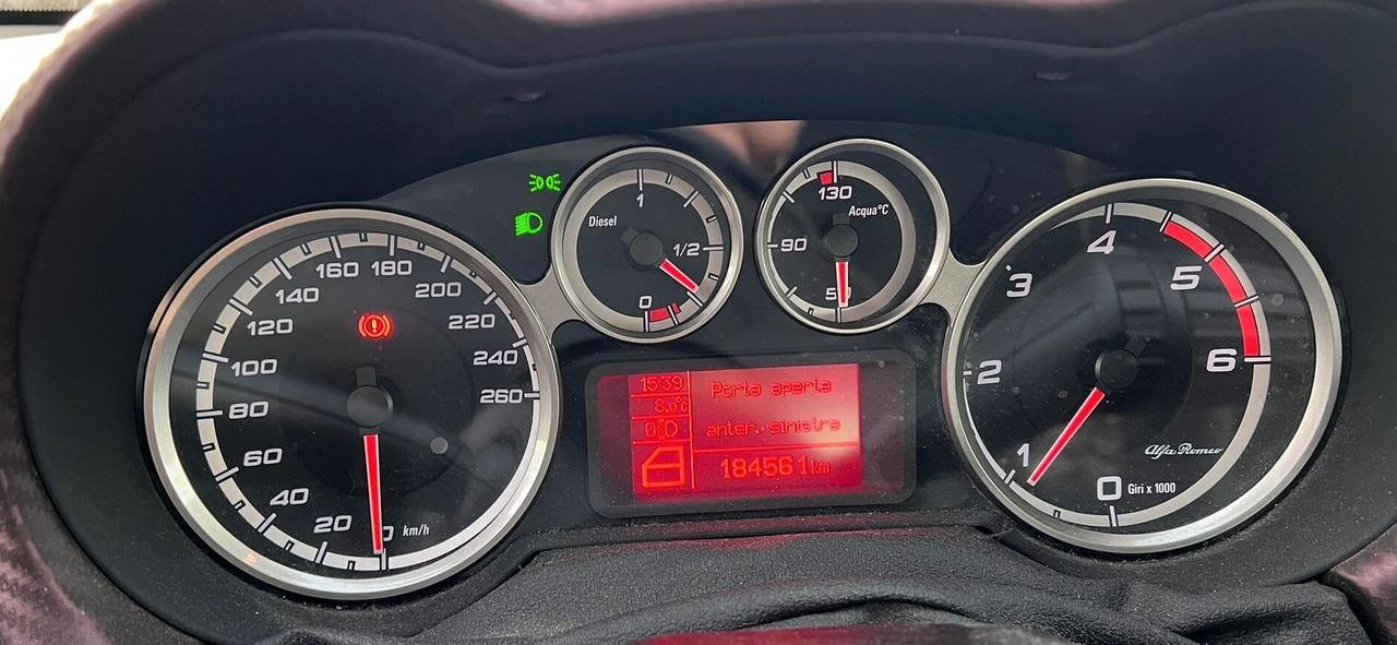 Alfa Romeo MiTo 1.6 JTDm 16V Distinctive Sport Pack