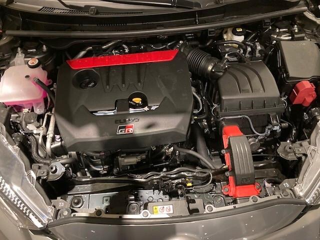 Toyota Yaris Nuova GR Circuit DAT da 280 CV Italiana cambio automatico 8 marce