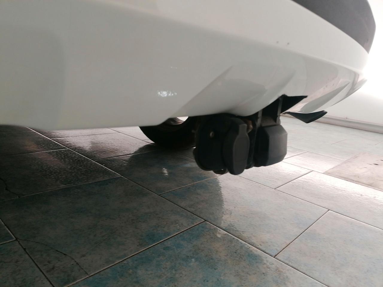 Toyota RAV 4 RAV4 2.0 D-4D 4WD Lounge White Ed.