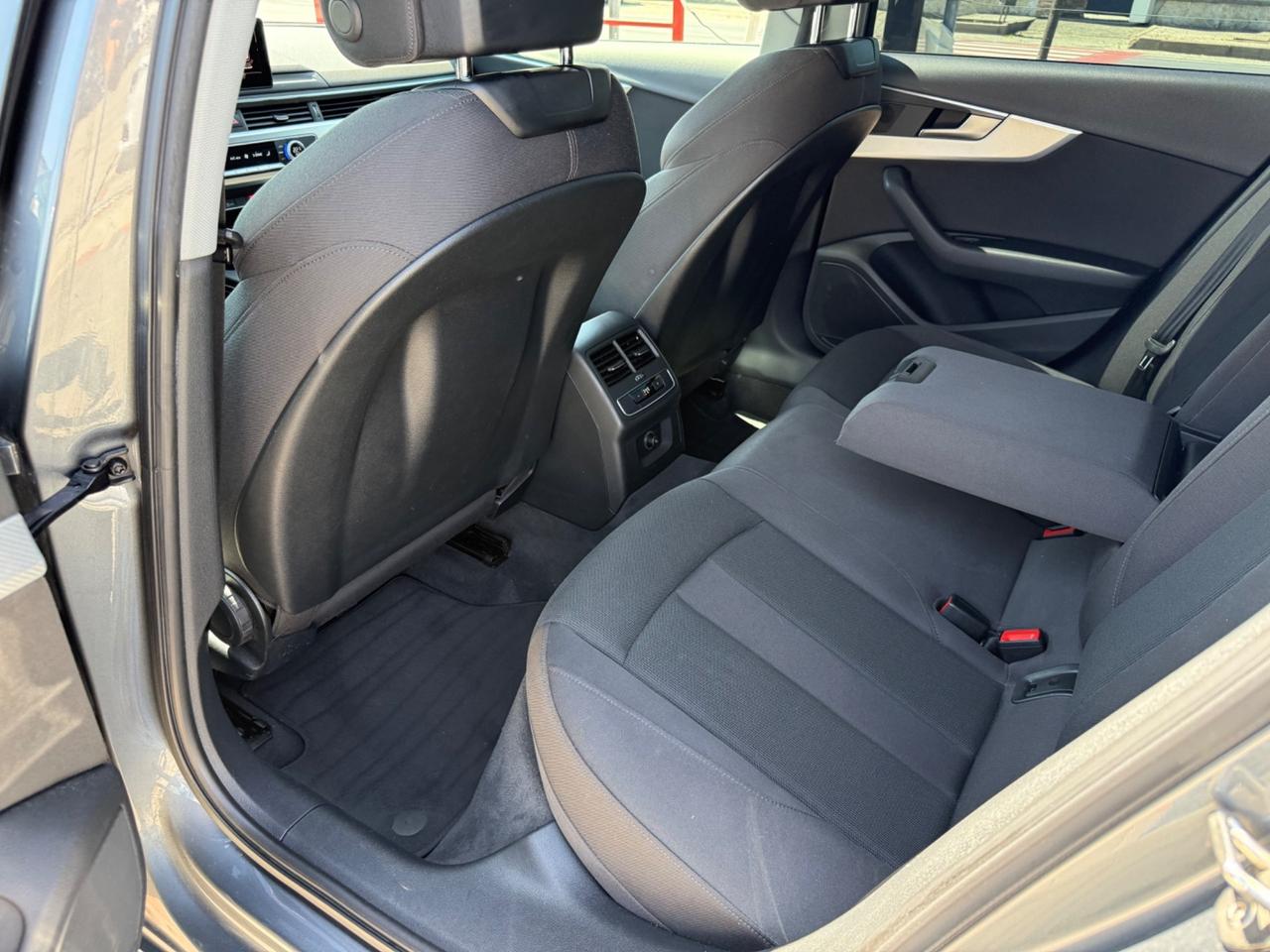 Audi A4 Avant 35 TDI S tronic Sport 150CV