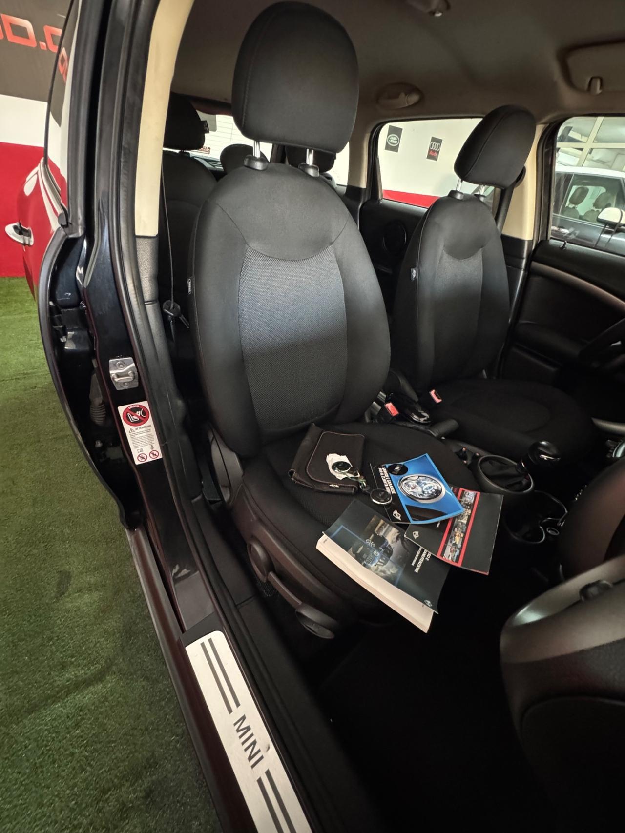 Mini Cooper D Countryman ALL 4 cambio automatico 130000 Chilometri