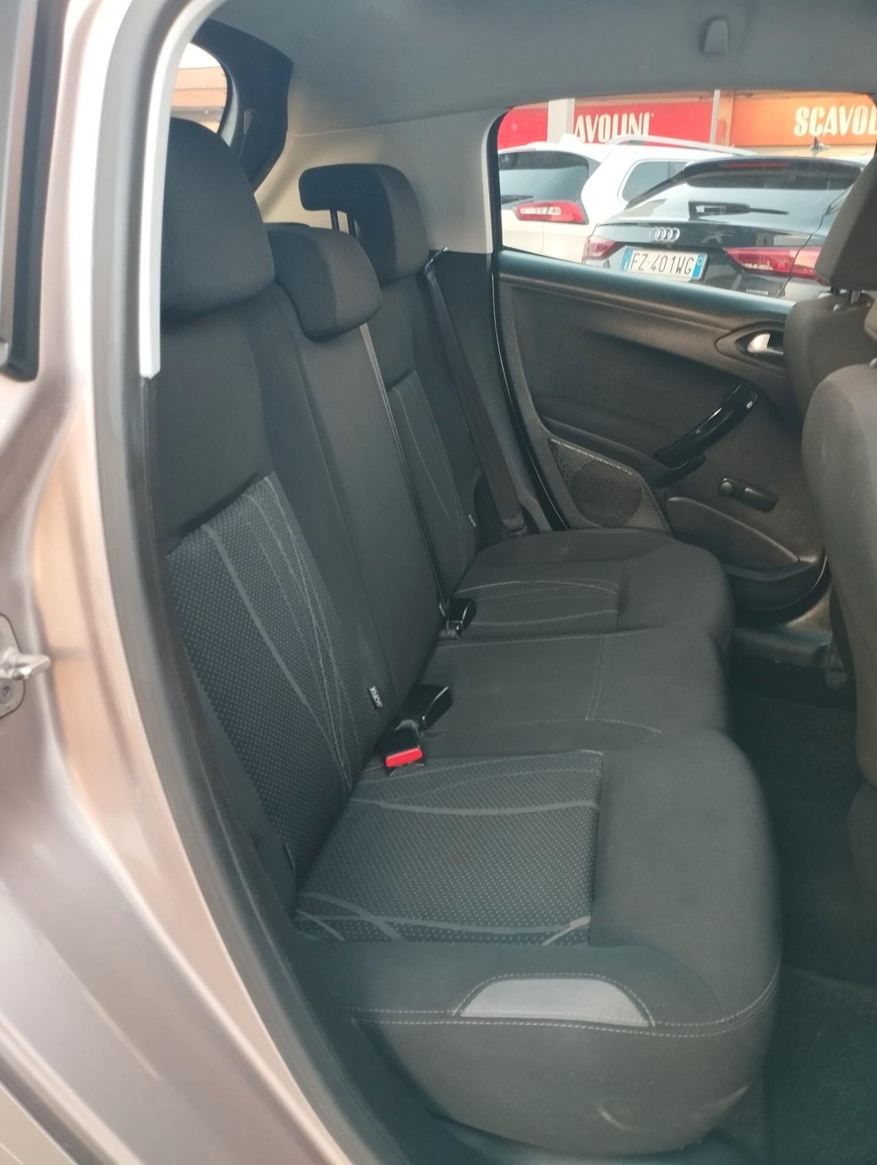 Peugeot 208 1.4 HDi 68 CV 5 porte Active