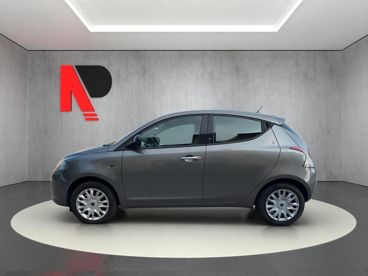 Lancia Ypsilon 1.2 69 CV 5 porte S&S Silver