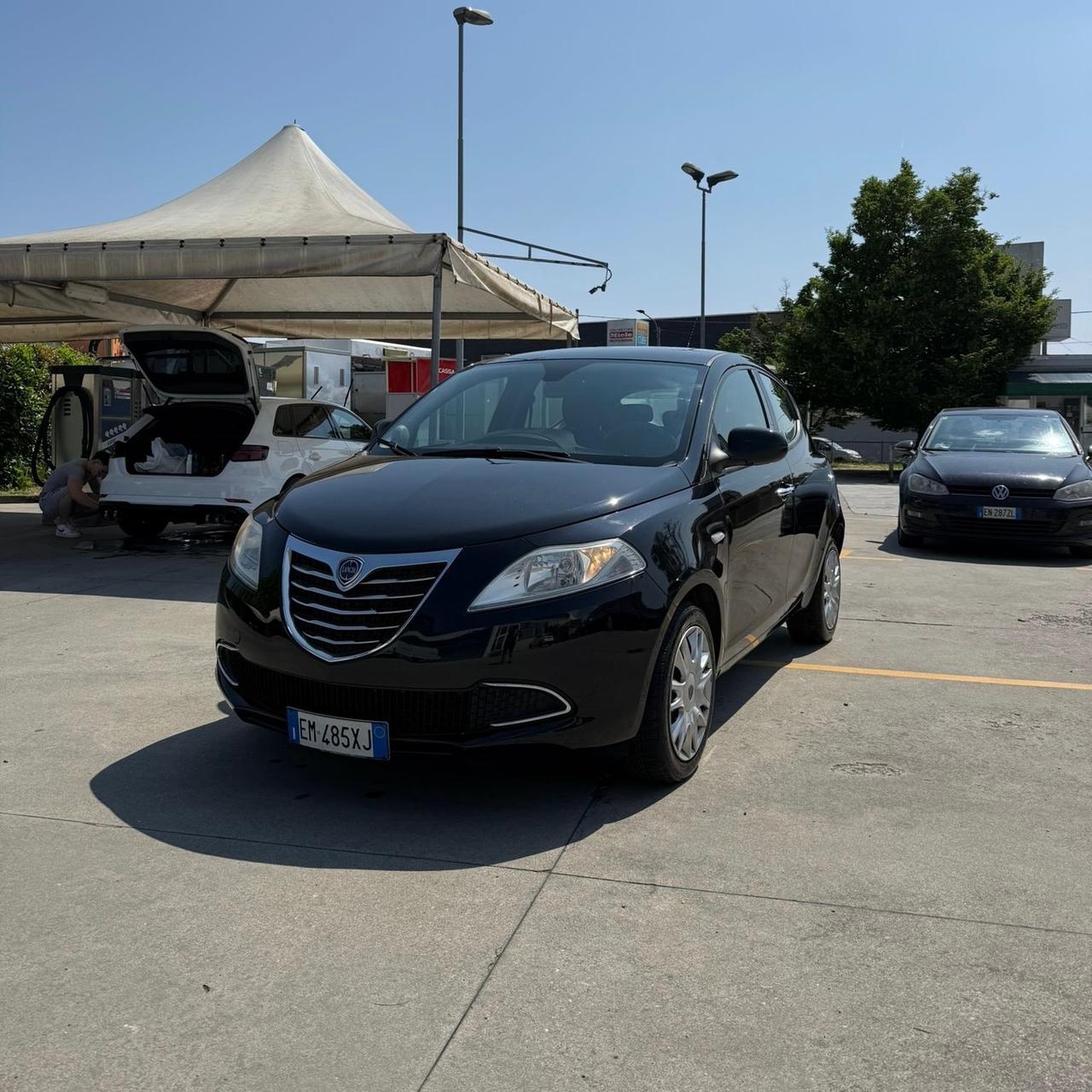 Lancia Ypsilon 1.2 69 CV 5 porte S&S Platinum