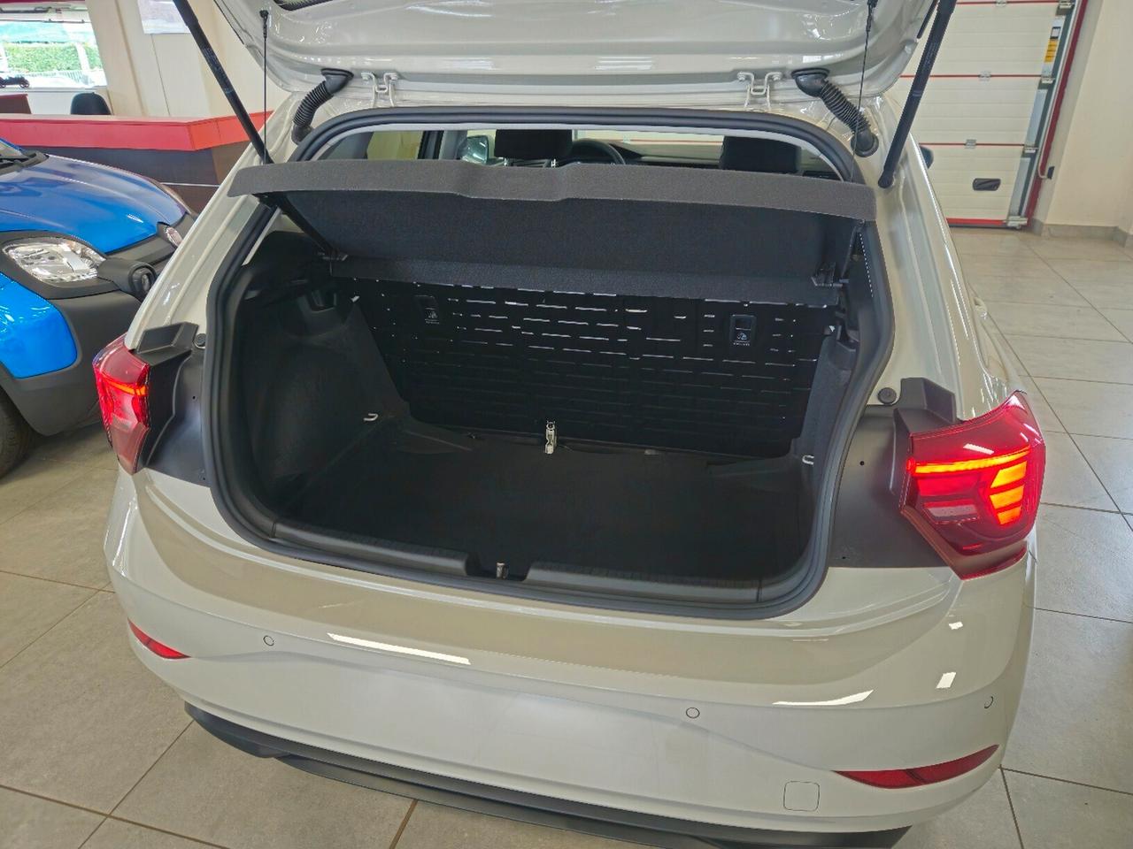 Volkswagen Polo Young 1.0 80CV