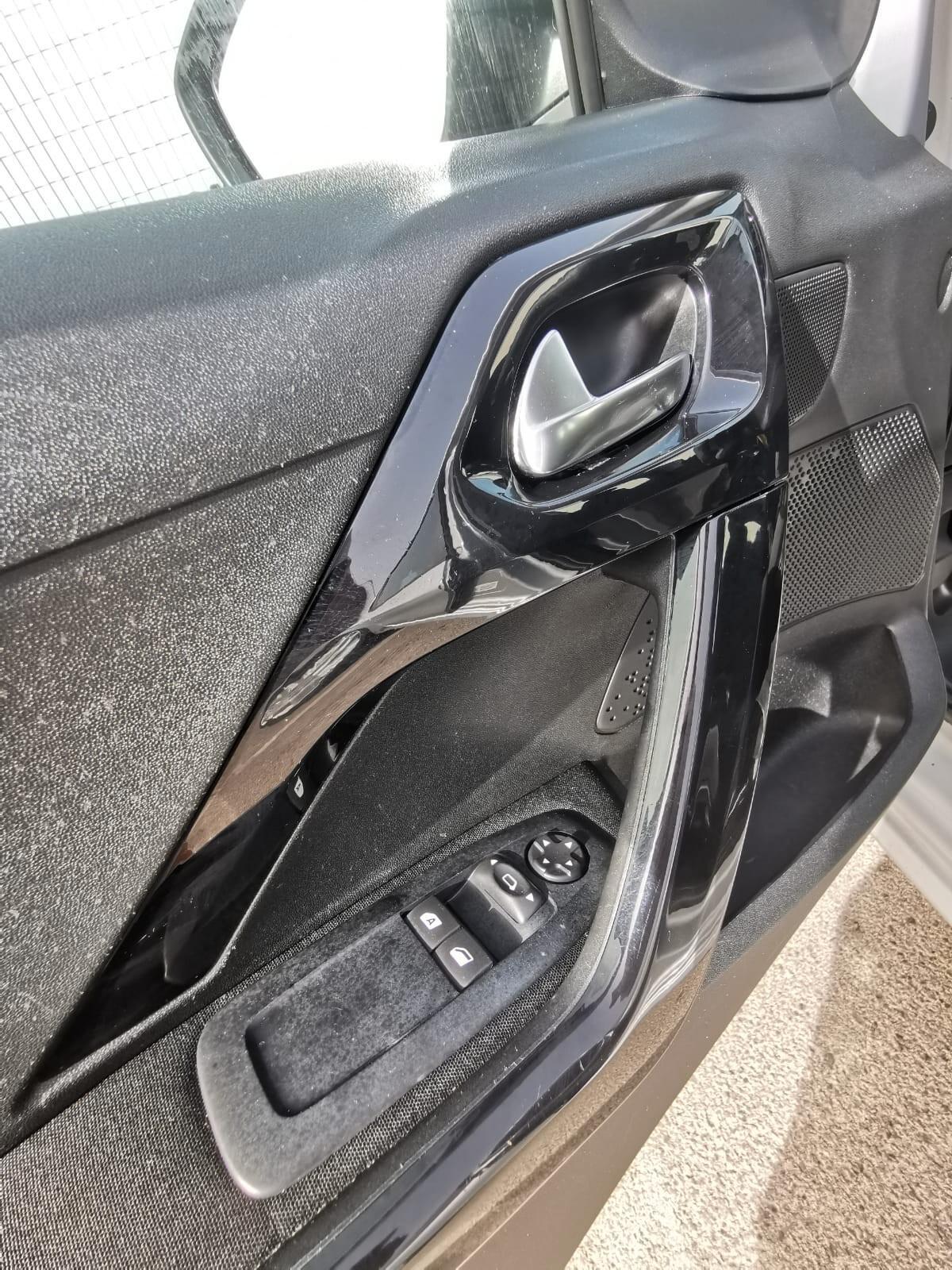 Peugeot 208 1.4 HDi 68 CV 5P. Active SUPERPREZZO