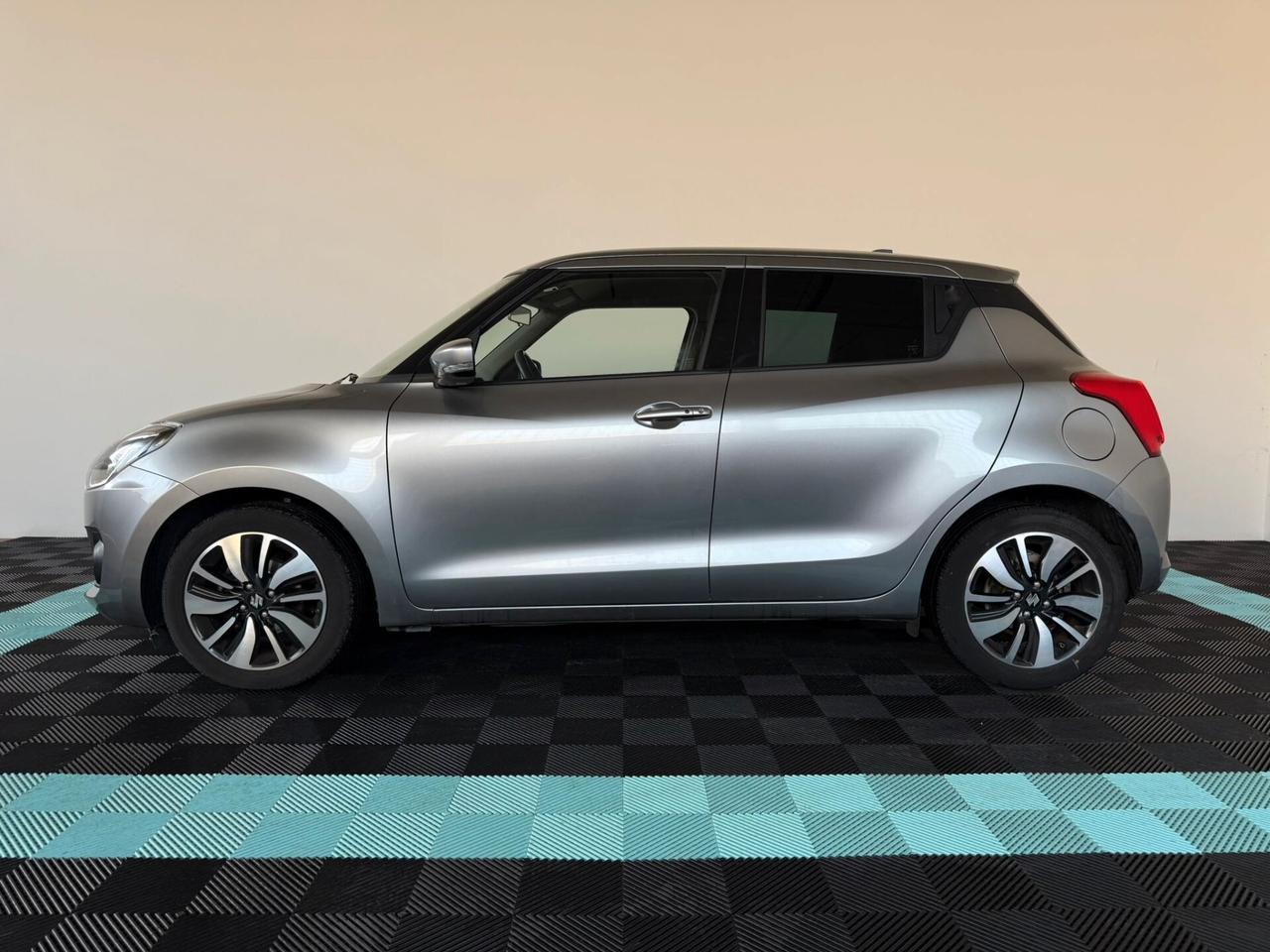 Suzuki Swift 1.2 Hybrid Top