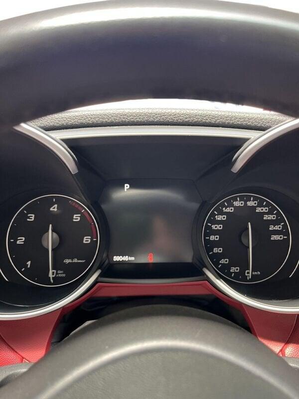 Alfa Romeo Giulia 2.2 Turbodiesel 190 CV AT8 B-Tech