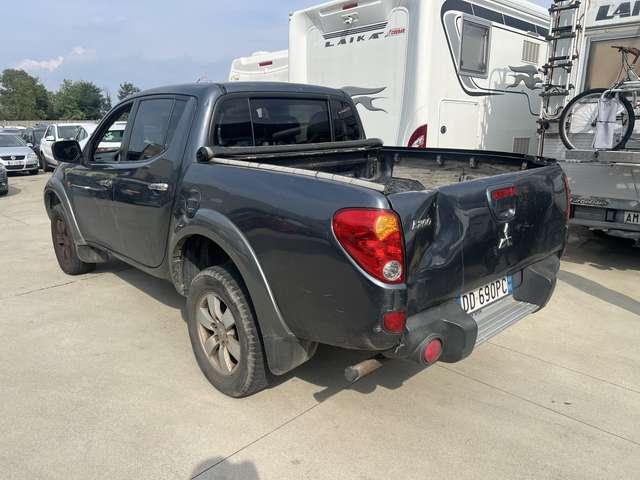 Mitsubishi L200 d.cab 2.5 di-d Intense