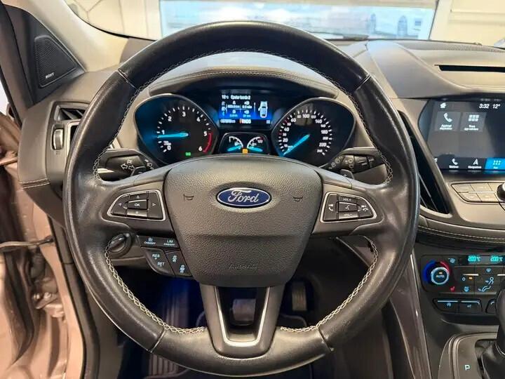 Ford Kuga 2.0 TDCI 150 CV S&S 4WD Powershift Vignale