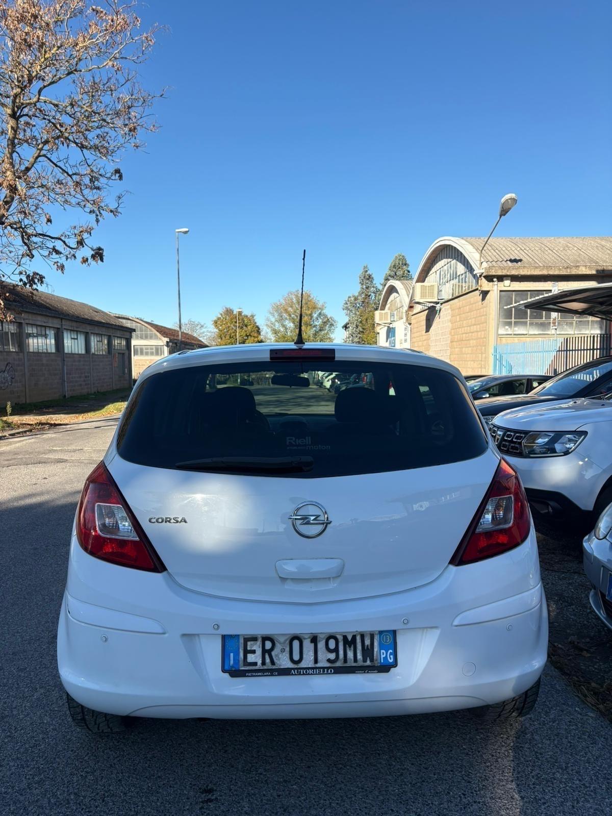 Opel Corsa 1.2 85CV 5 porte GPL-TECH Edition