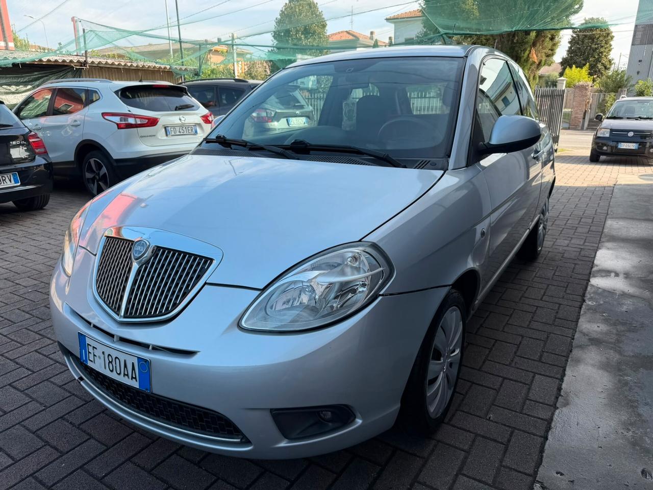 Lancia Ypsilon 1.2 Argento