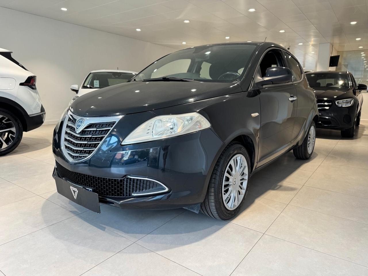 Lancia Ypsilon 1.3 MJT 16V 95 CV 5 porte S&S Silver