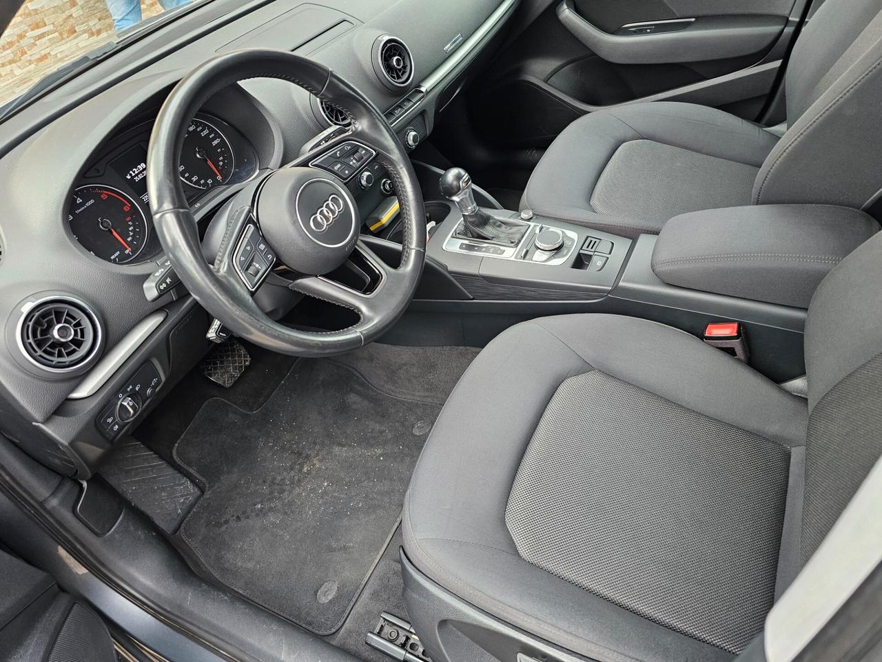 Audi A3 SPB 1.6 TDI S tronic Business