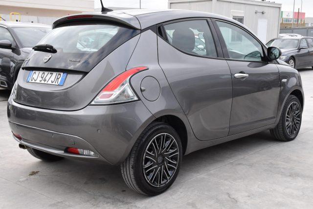 LANCIA Ypsilon 1.0 FireFly 5 porte S&S Hybrid Gold