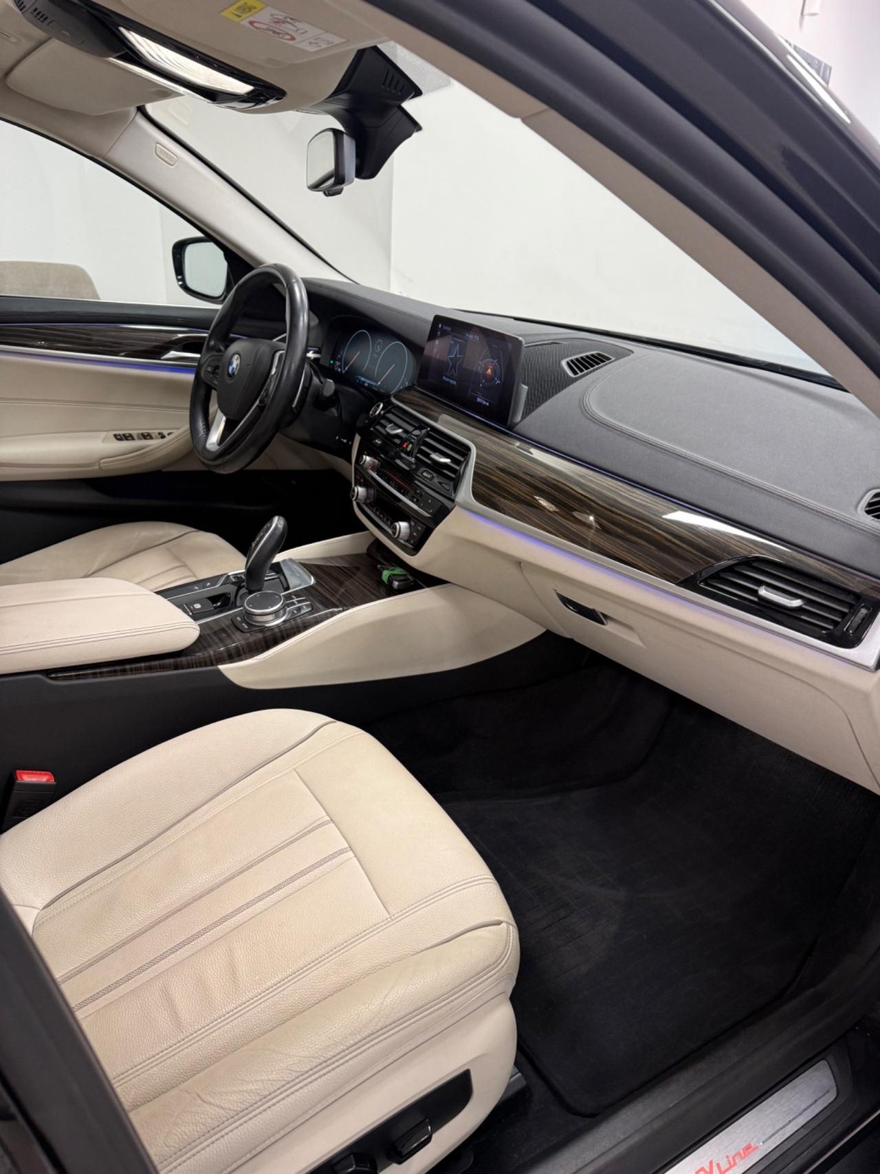 Bmw 520 520d xDrive Luxury