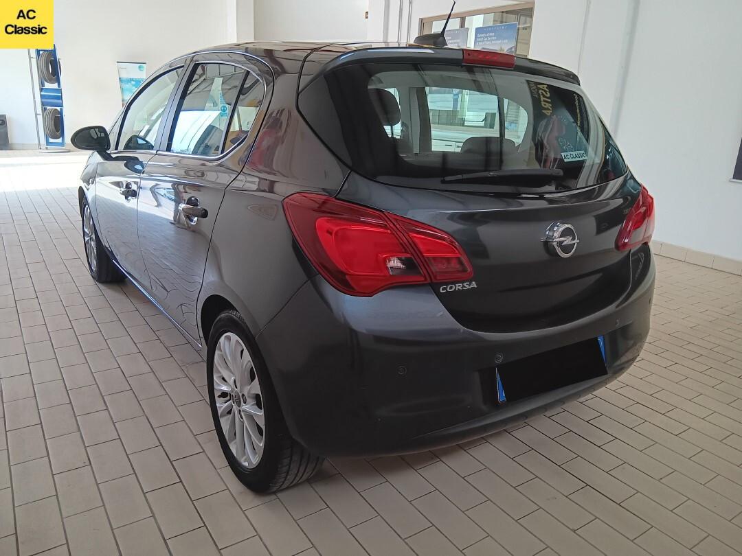 Opel Corsa Innovation 1.2 (69 cv)