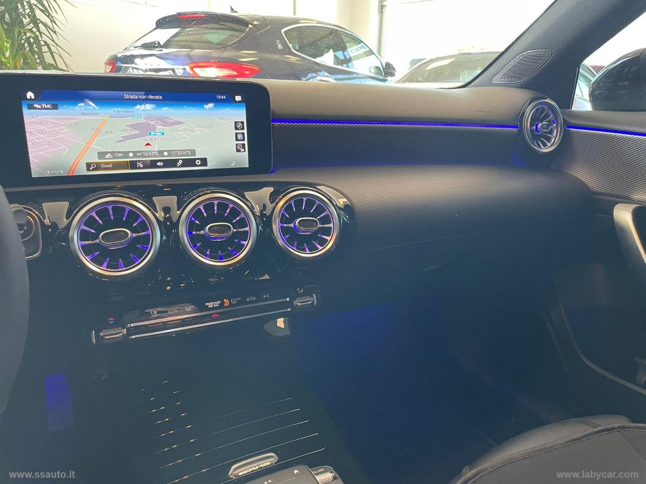 MERCEDES-BENZ A 180 d Automatic Premium