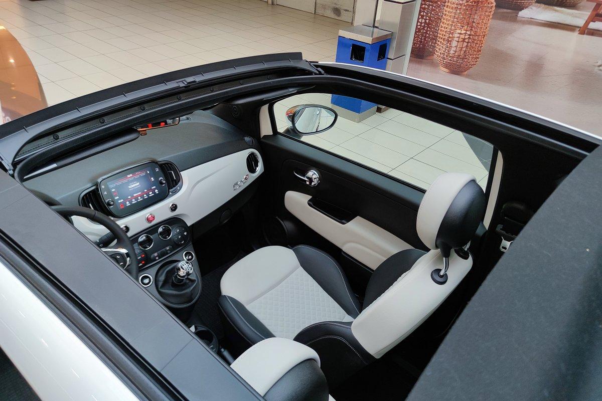 FIAT 500 C 1.0 Hybrid Star