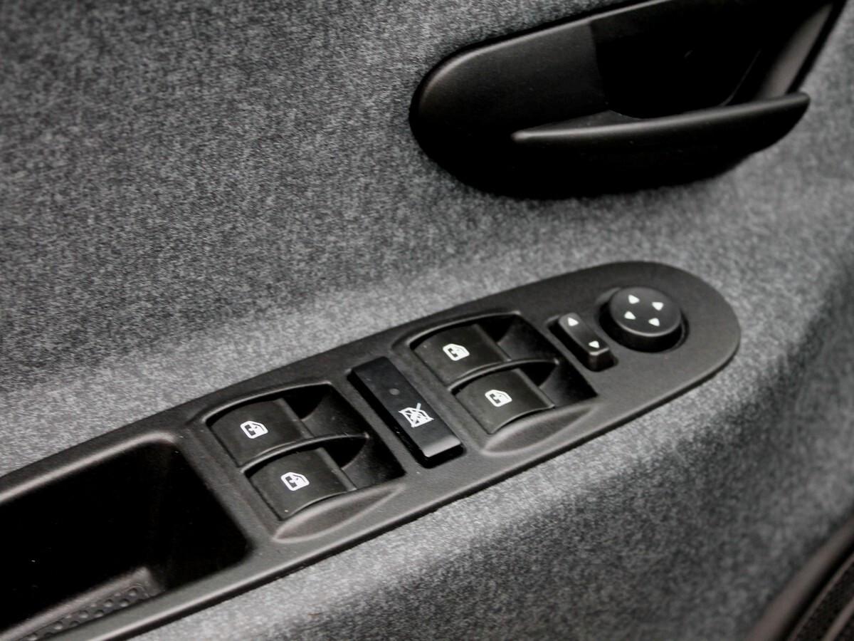 Lancia Ypsilon 1.0 FireFly 5 porte S&S Hybrid Silver Plus PREZZO DI UN PANDA STILE DI UNA LANCIA