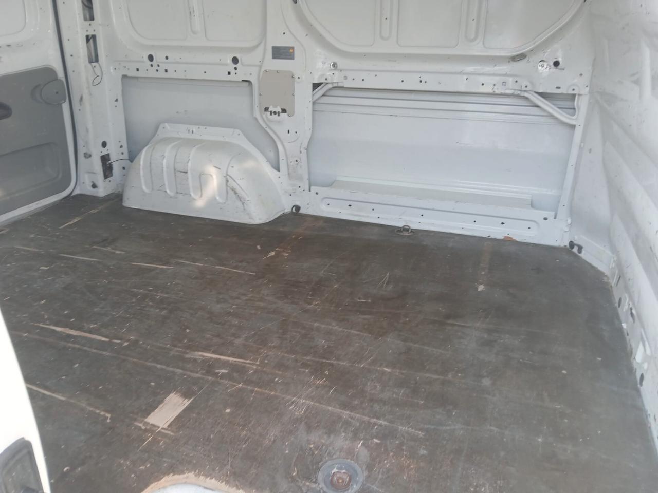 Nissan Primastar 2.0