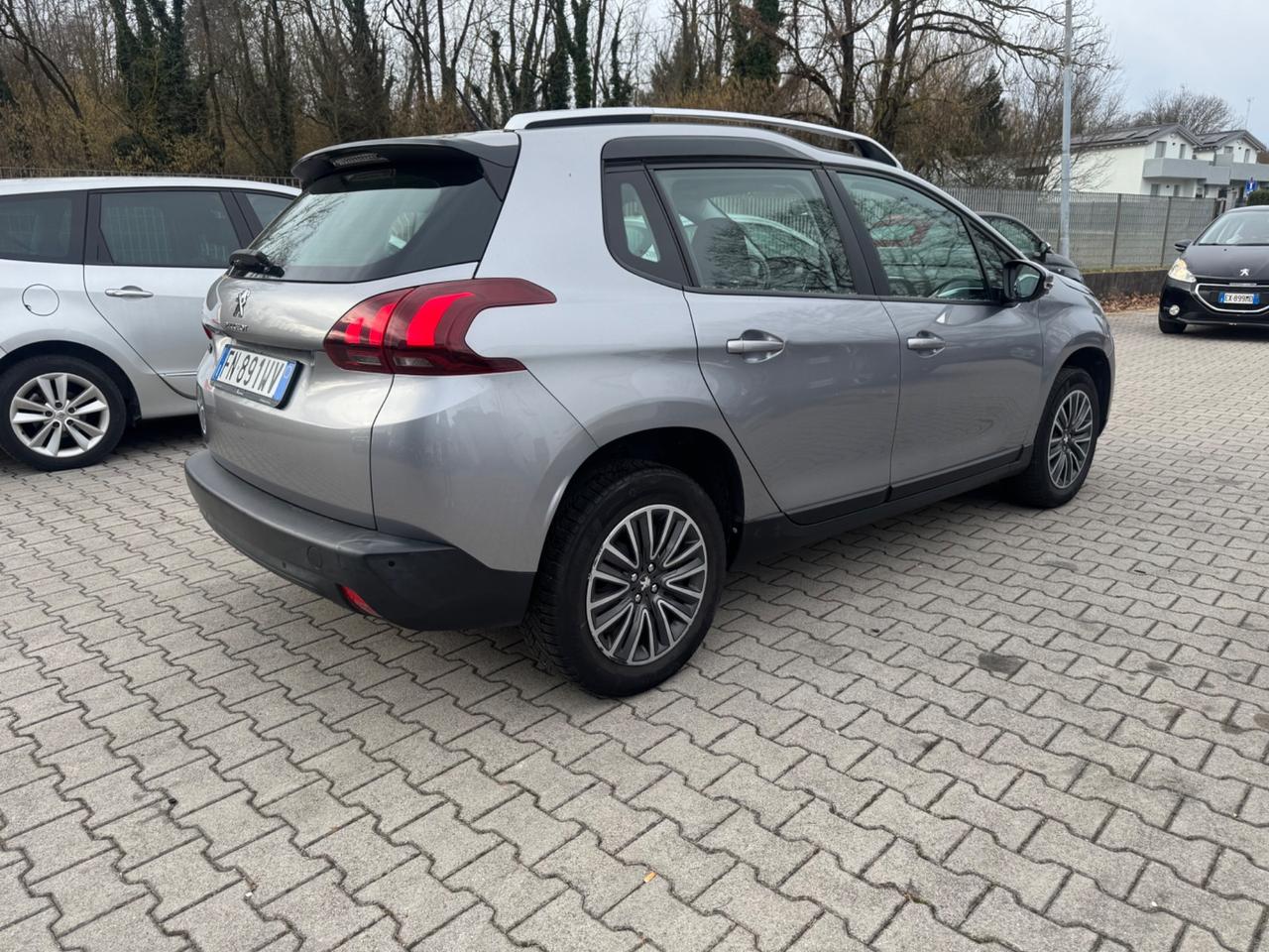 Peugeot 2008 PureTech 82 Allure