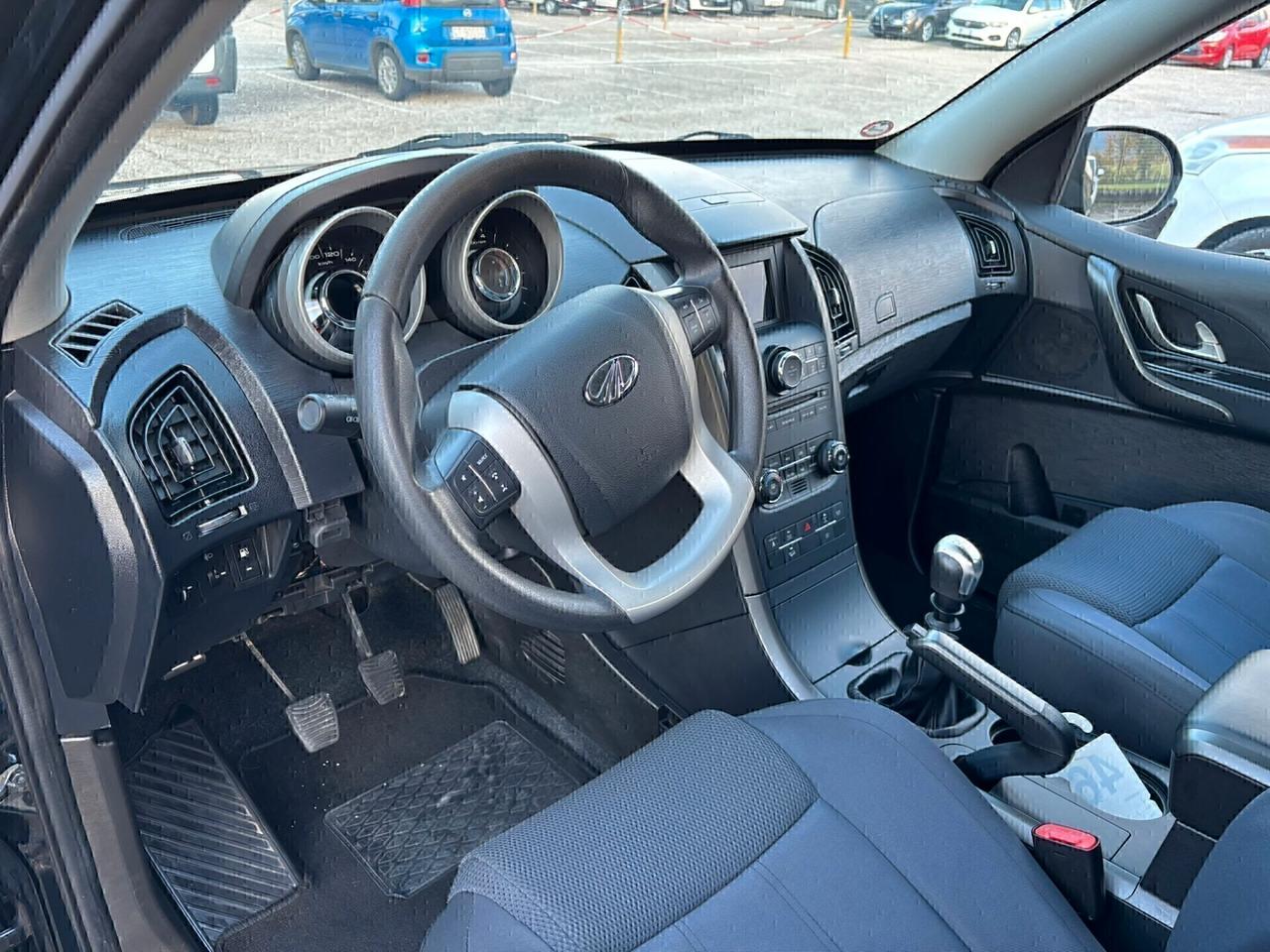 Mahindra XUV500 2.2 16V AWD 7 POSTI - 2019
