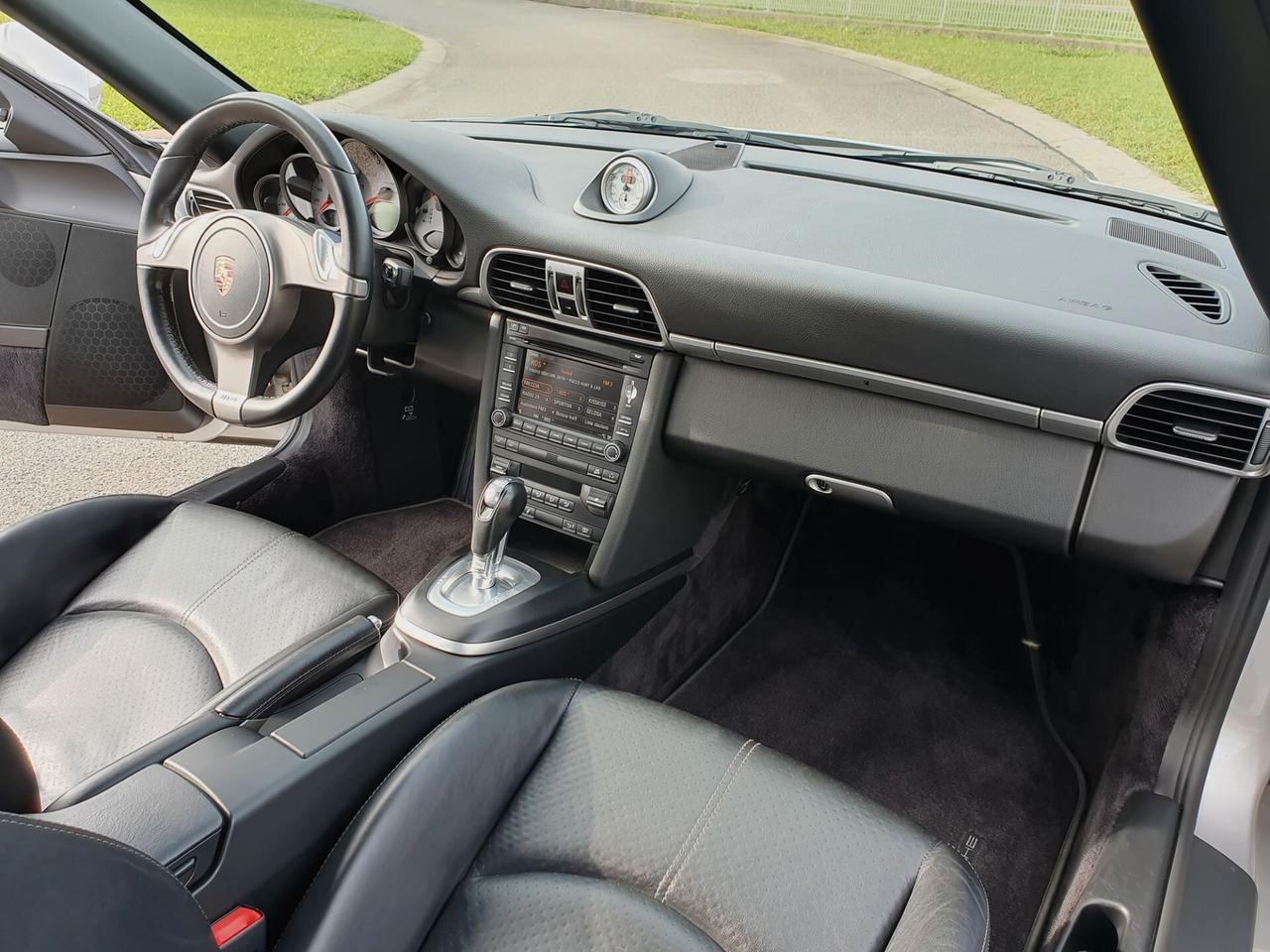 Porsche 911 997.2 Carrera 4S Coupé