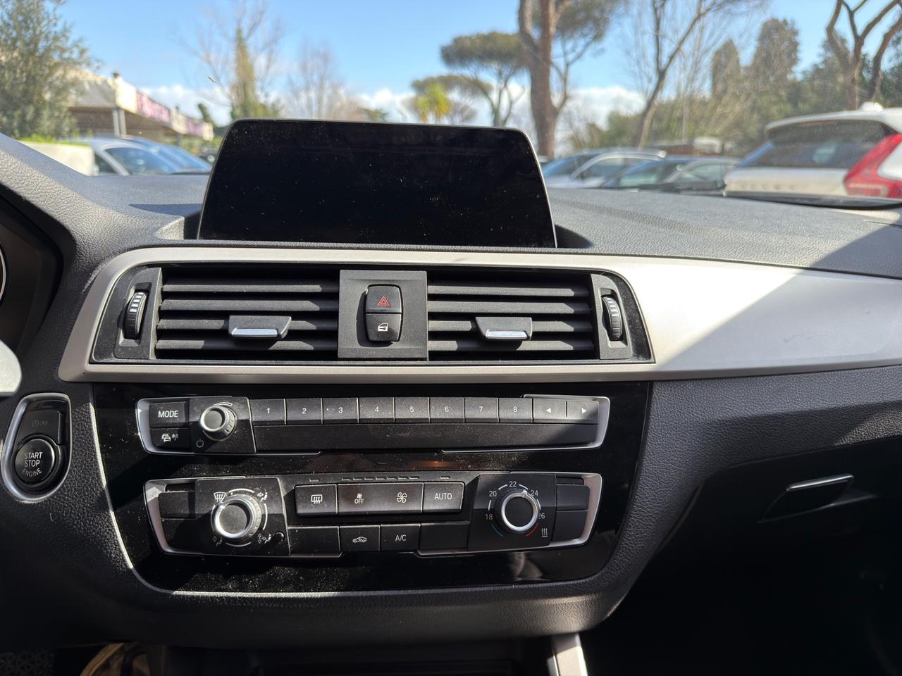 Bmw 114 114d 5p. Urban neopatentati