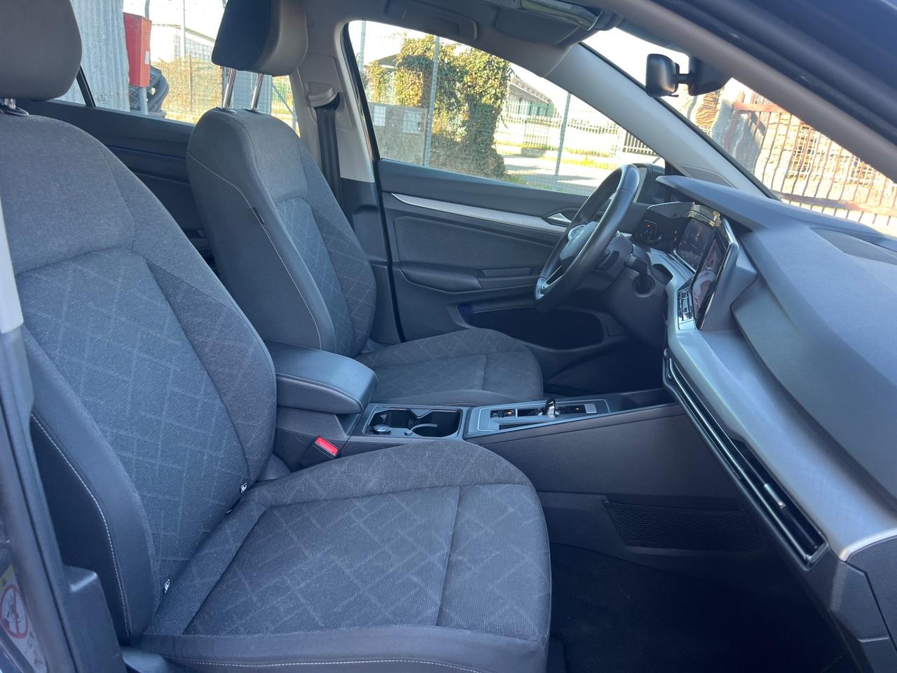 Volkswagen Golf 1.0 TSI EVO Life FINANZIABILE