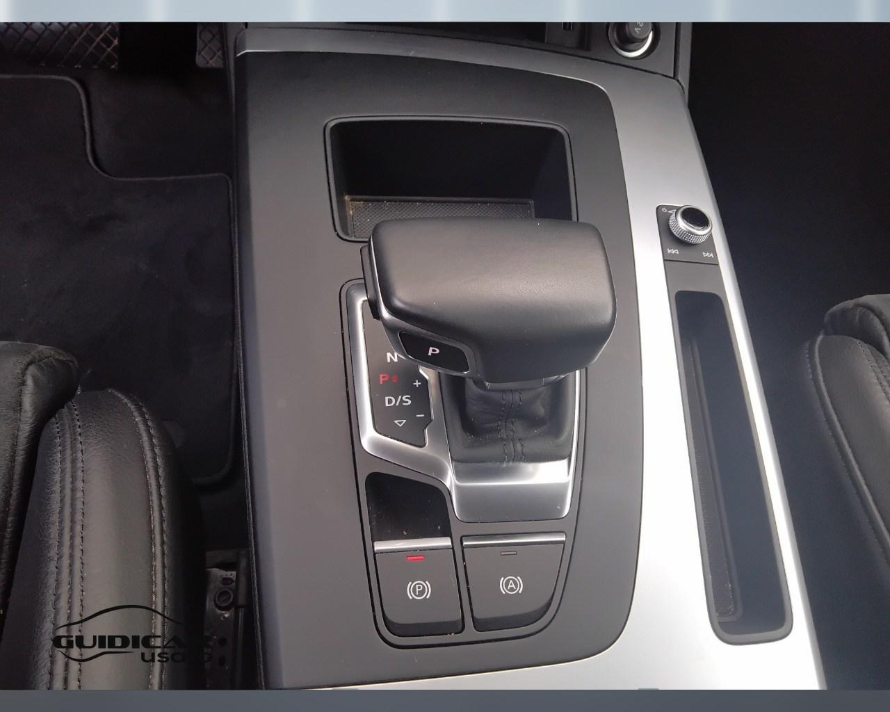 AUDI Q5 II 2020 - Q5 40 2.0 tdi mhev 12V S line quattro s-tronic