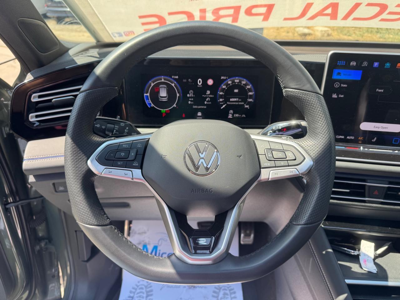 VOLKSWAGEN TIGUAN 2.0 TDI 150 CV R-LINE PLUS TETTO VIRTUAL FULL IVA