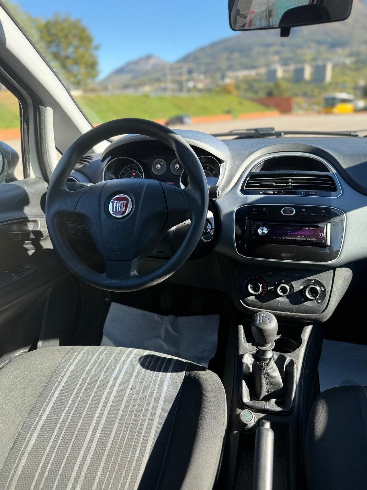 Fiat Punto Evo 1.4 5 porte Active OK NEOPATENTATI