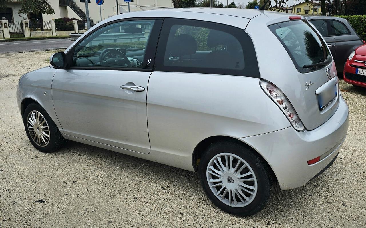 Lancia Ypsilon 1.2 Benzina - 2010