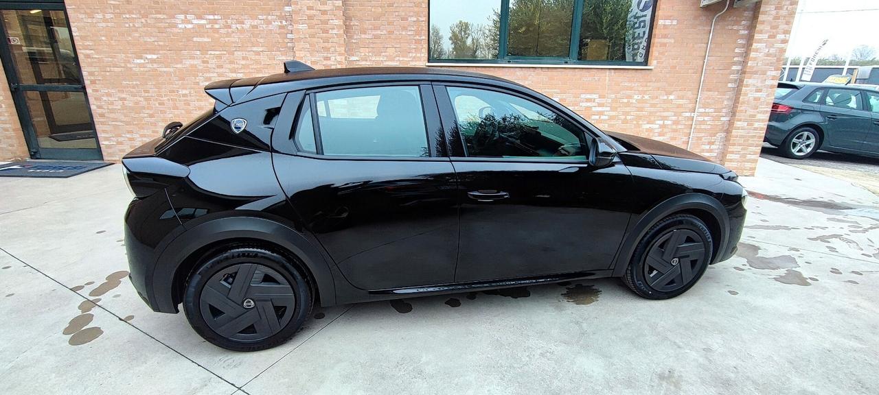 Lancia Ypsilon Hybrid e-DCT LX